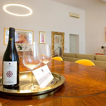 Casa San Martino, Stylish Flat With Stunning Views Of S Cathedral Lucca